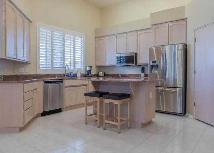 Spacious With Stunning Views Hébergement de vacances