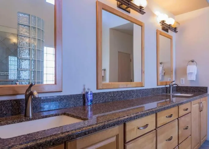 Spacious With Stunning Views *